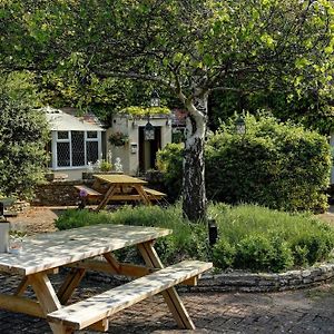 Best Western Compass Inn